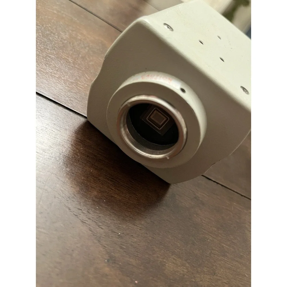 TOSHIBA CCD COLOR VIDEO CAMERA IK-527A